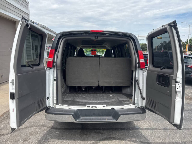 2017 Chevrolet Express LS 2500