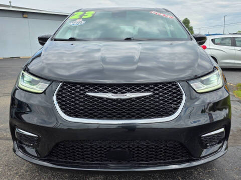 2023 Chrysler Pacifica Touring L