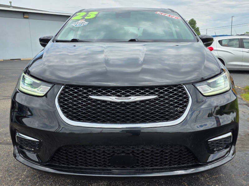 2023 Chrysler Pacifica Touring L
