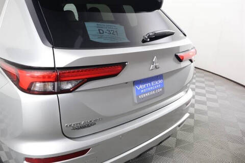 2024 Mitsubishi Outlander SE