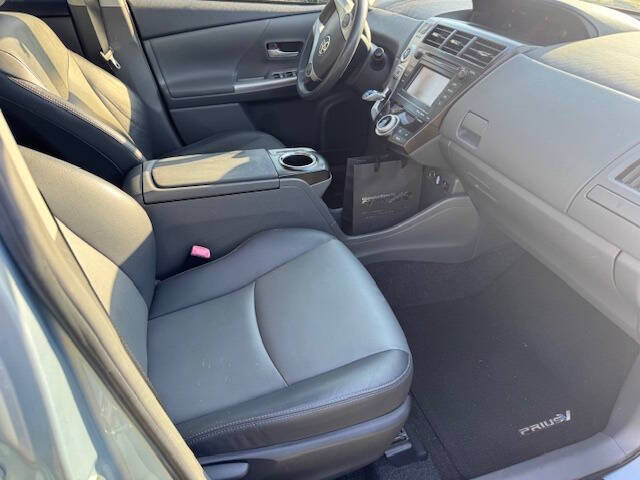 2012 Toyota Prius v Three