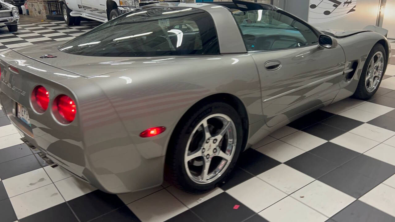 2000 Chevrolet Corvette 33