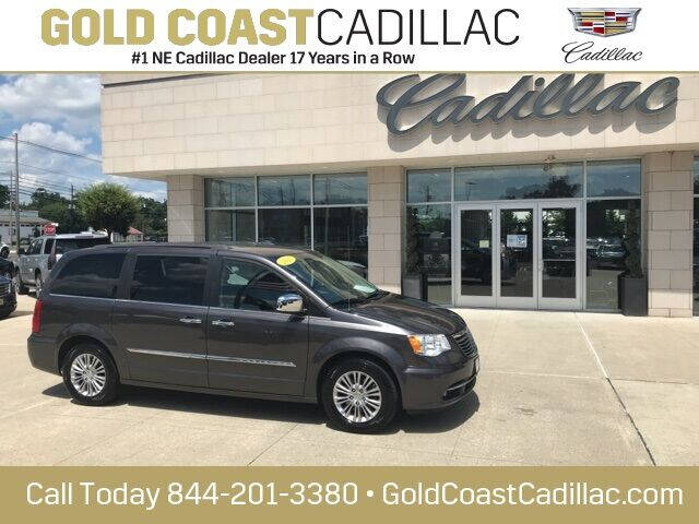 2015 Chrysler Town and Country Touring-L