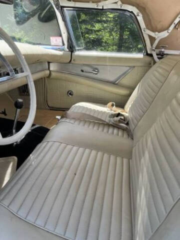 1957 Ford Thunderbird