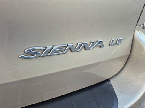 2007 Toyota Sienna LE 7-Passenger