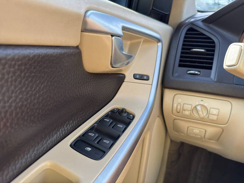 2011 Volvo XC60 3.2 R-Design