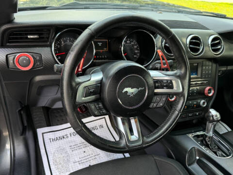 2016 Ford Mustang V6