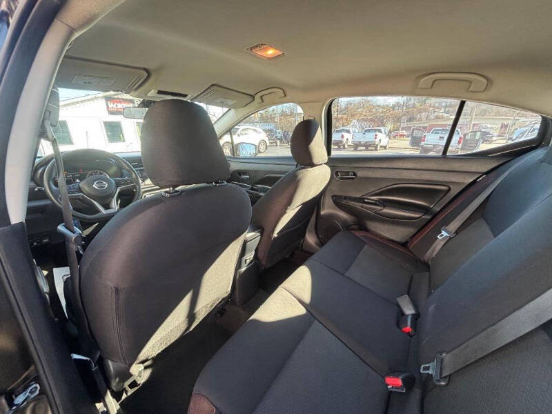 2021 Nissan Versa SR