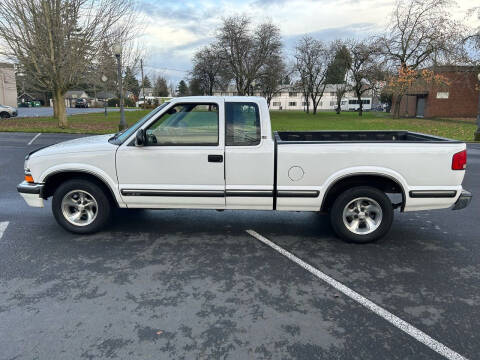 1998 Chevrolet S-10 for sale at TONY'S AUTO WORLD in Portland OR