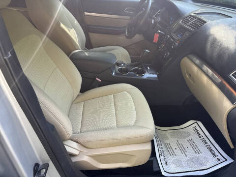 2016 Ford Explorer