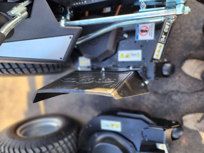 2023 Dixie Chopper Eagle 2754KW