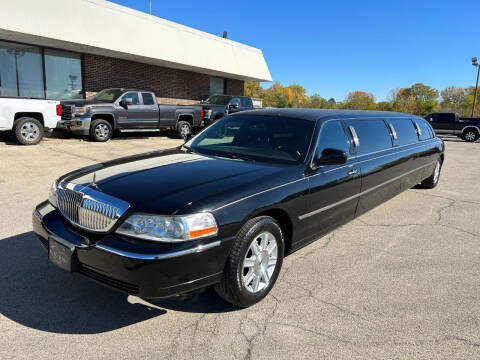 2011 Lincoln Town Car for sale at Auto Mall of Springfield in Springfield IL