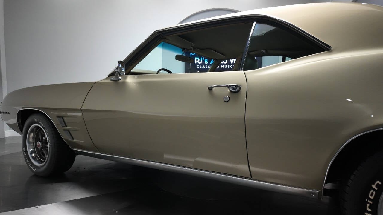 1969 Pontiac Firebird 29