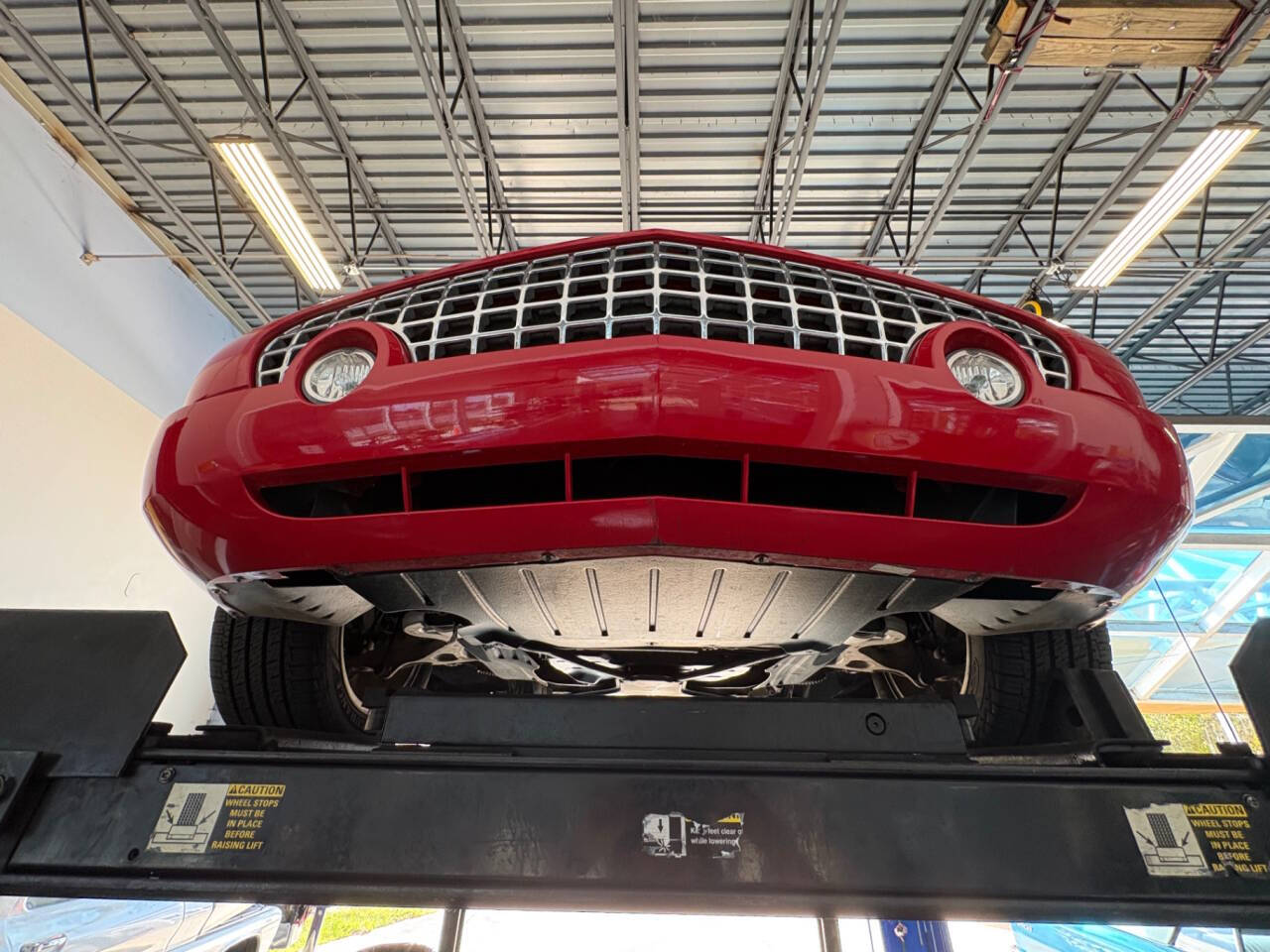 2005 Ford Thunderbird 60