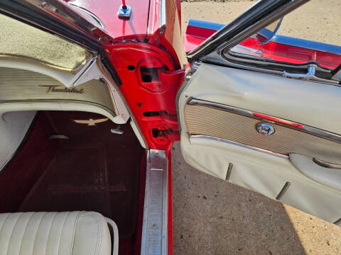 1961 Ford Thunderbird