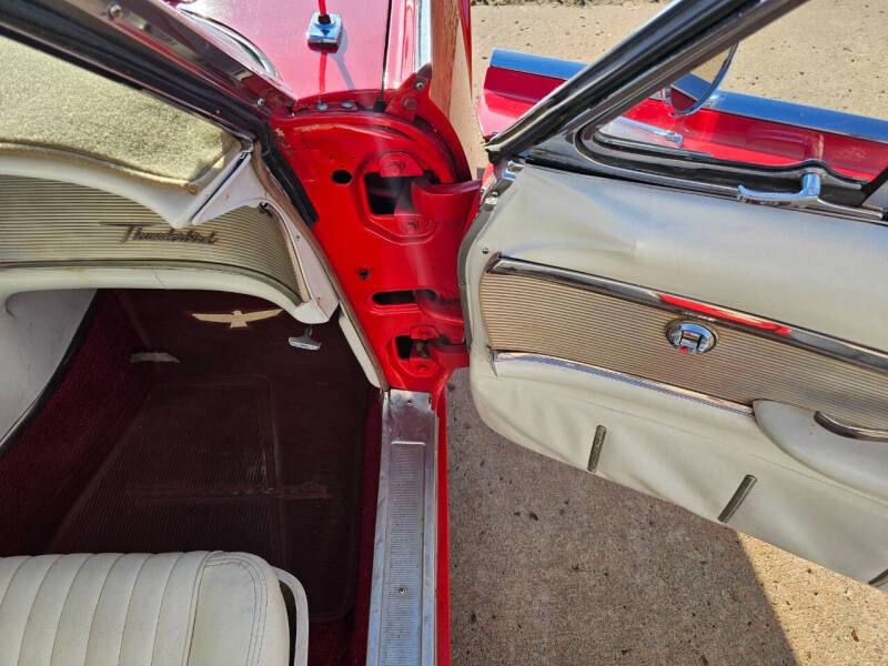 1961 Ford Thunderbird