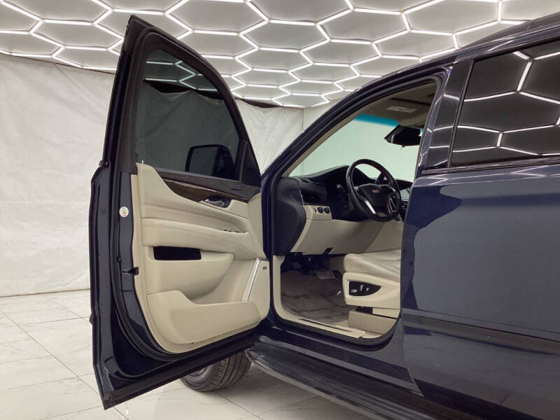 2020 Cadillac Escalade Luxury