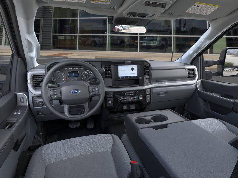 2026 Ford F-350 Super Duty XLT