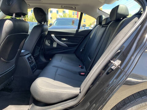 2014 BMW 3 Series 320i