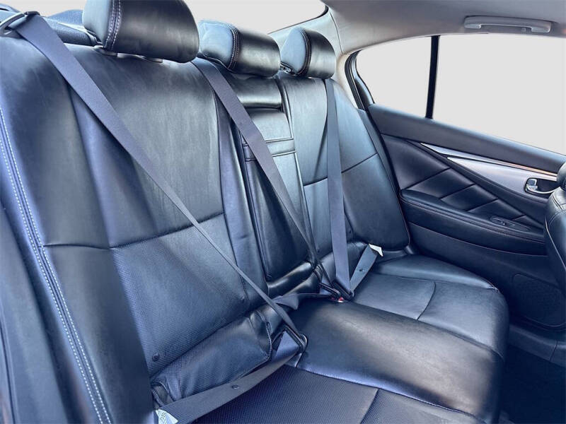 2022 Infiniti Q50 Luxe