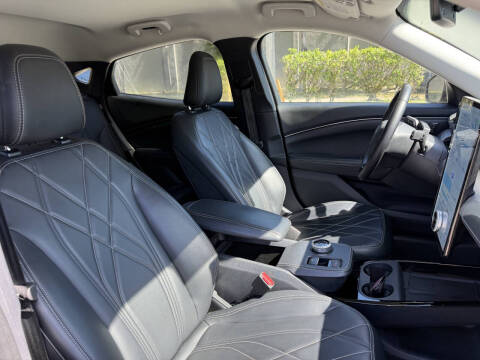 2023 Ford Mustang Mach-E Select