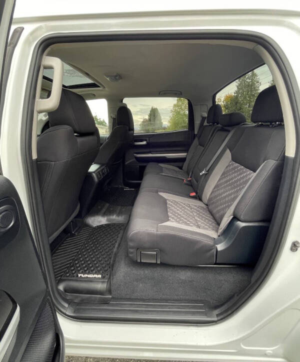 2018 Toyota Tundra SR5