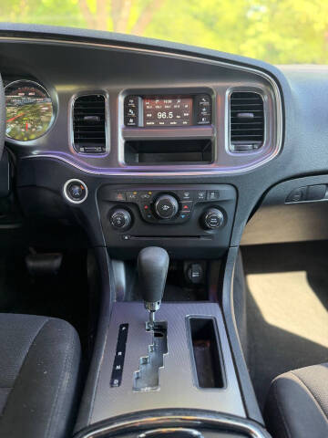 2013 Dodge Charger SE