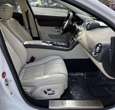 2012 Jaguar XJL Portfolio