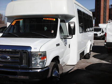 2011 Ford E-Series E-450 SD