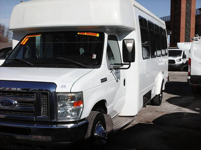 2011 Ford E-Series E-450 SD