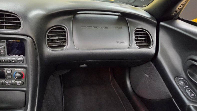 2004 Chevrolet Corvette