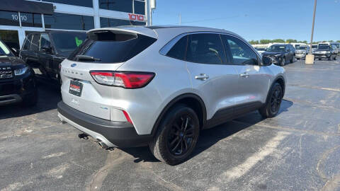 2020 Ford Escape SE