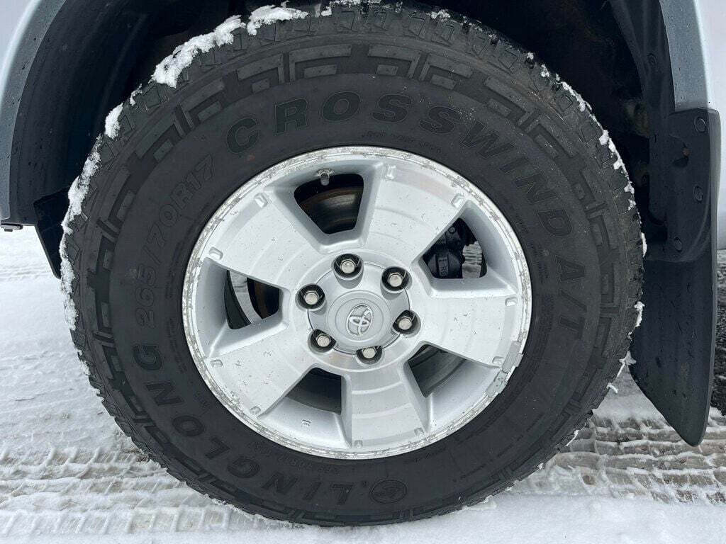 2013 Toyota Tacoma 11
