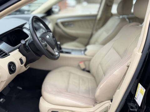 2016 Ford Taurus SEL