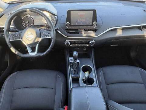 2022 Nissan Altima 2.5 SV