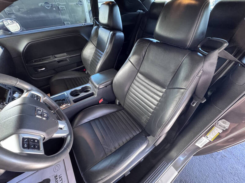 2013 Dodge Challenger R/T Plus