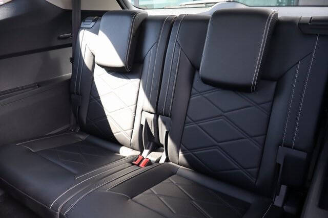 2025 Volkswagen Atlas SE