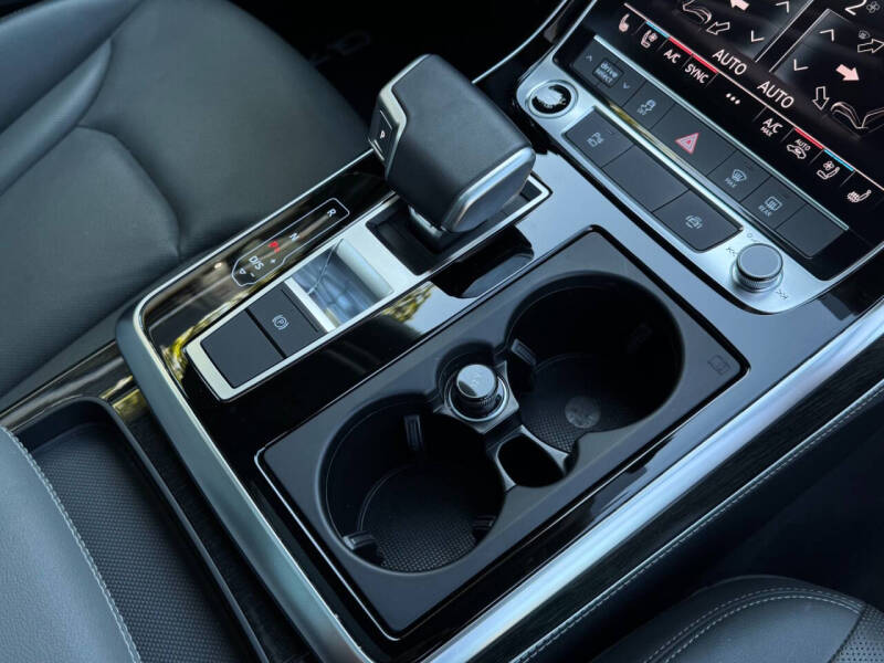 2025 Audi Q7 quattro Premium Plus 55 TFSI