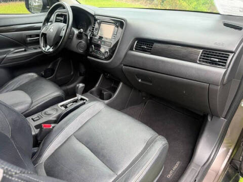 2016 Mitsubishi Outlander SE