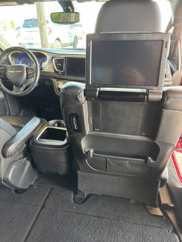 2018 Chrysler Pacifica Touring L Plus