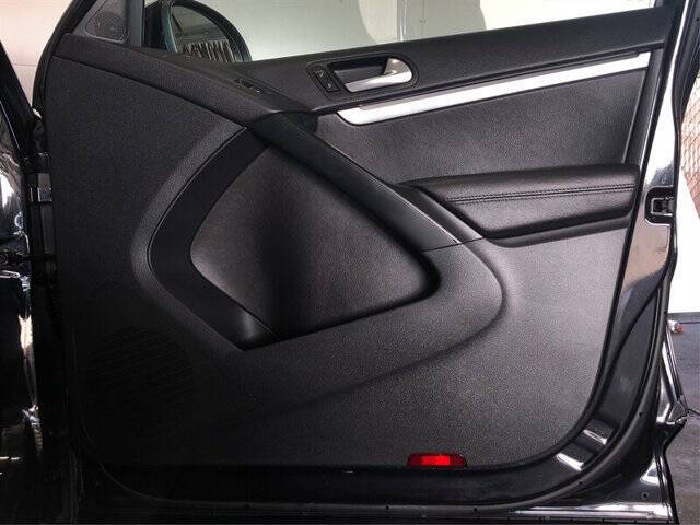 2016 Volkswagen Tiguan 2.0T R-Line