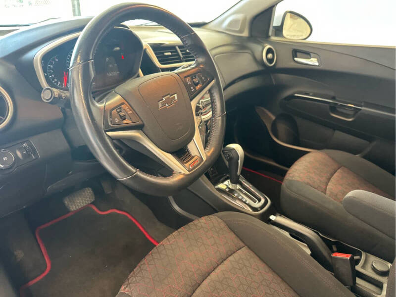 2019 Chevrolet Sonic LT Auto