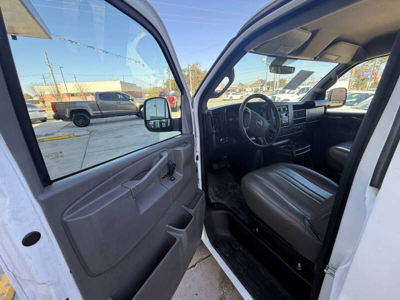 2016 GMC Savana 2500