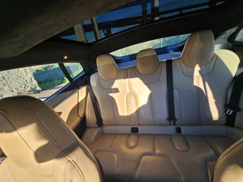 2015 Tesla Model S 85D