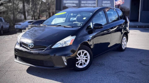 2014 Toyota Prius v Five