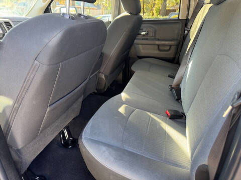 2024 RAM 1500 Classic SLT