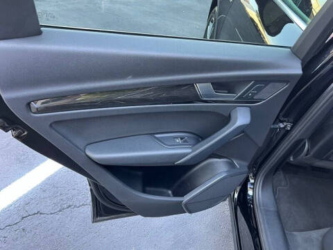 2020 Audi Q5 e quattro Premium 55 TFSI