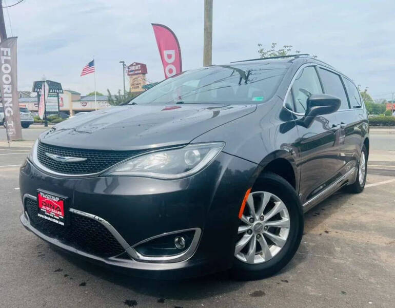 2018 Chrysler Pacifica Touring L