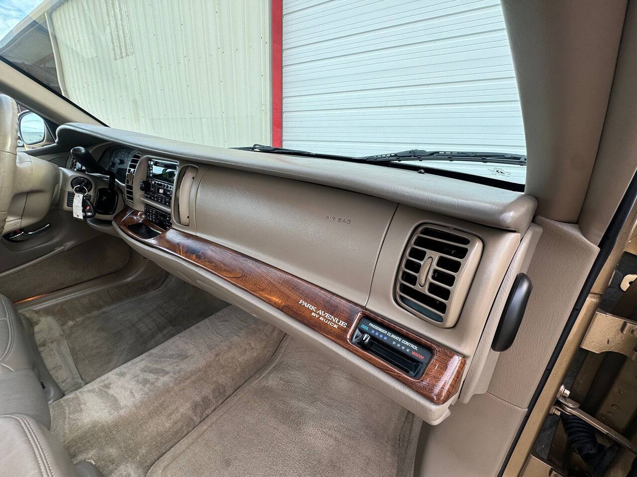 2000 Buick Park Avenue for sale at Carnival Car Company in Victoria, TX