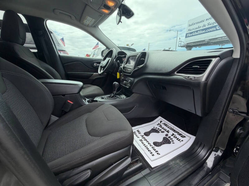2019 Jeep Cherokee Latitude